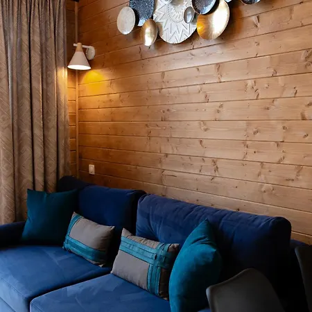 Nebo Shale 야블루니츠야