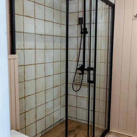 Nebo Shale Сasa de vacaciones Yablunytsya