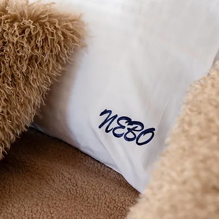 Nebo Shale 야블루니츠야